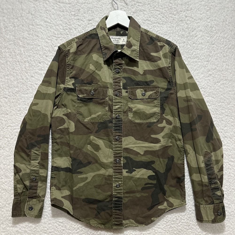 Abercrombie & Fitch Men's Size S Camo Button Down Shirt Pockets Buttoned Cuffs
